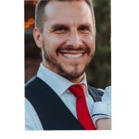 3100+ "Renner" profiles