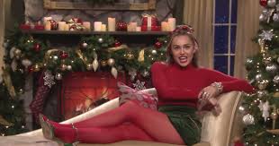 Скачивай и слушай miley cyrus santa claus is coming to town karaoke version и miley cyrus santa claus is comin' to town на zvooq.online! Miley Cyrus Gives The Lyrics To Santa Baby A 2018 Update