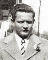 Wade Knutson's Instagram, Twitter & Facebook