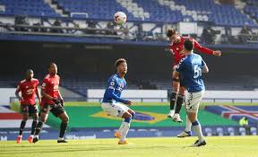 Kırmızı şeytanlar bu sonuçla 17 puana yükselirken 3 maçlık galibiyet serisi sona eren everton ise 15 puanda kaldı. Bruno Fernandes Header Against Everton For Manchester United In The Premier League Manchester United Manchester Everton