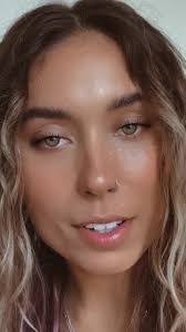 Krista Mccartney's Instagram, Twitter & Facebook