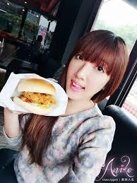 台南美食】AJ BURGER。五妃廟旁～美式漢堡輕鬆吃！環境舒適聚餐好選擇- ANIKO 艾妮可美味人生