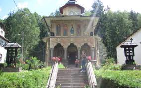 De exemplu, numai brukenthalul îţi ia câteva ore bune, iar turnul sfatului te îmbie să rămâi mai mult pentru a survola cu privirile clădirile vechi. AtracÅ£ii Turistice Bine AÅ£i Venit La BÄƒile Tusnad