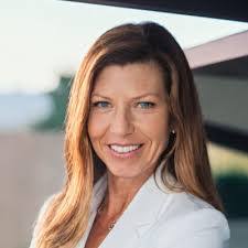 Caitlyn Coyle's Instagram, Twitter & Facebook