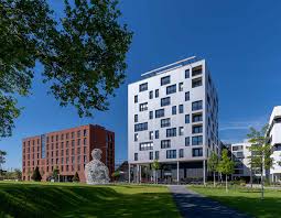 It's officially hybrid construction, with stair and elevator core built of reinforced concrete. Wohnen Auf Kleinem Raum Praktisch Und Stylisch Im Holzhochhaus Bauen Aktuell