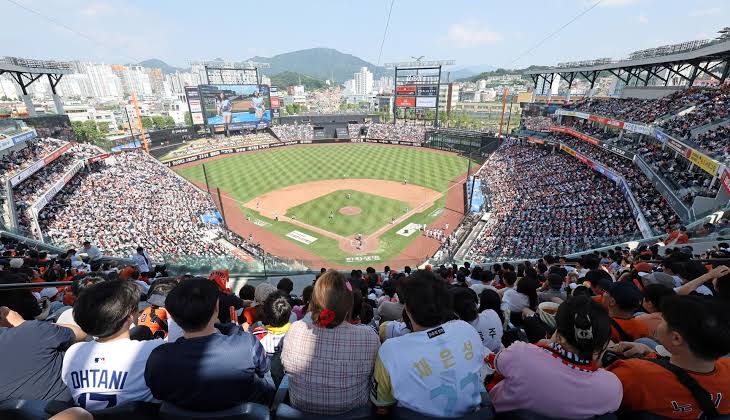 KBO on pace to break attendance record after topping 5 mil. fans in fewest  games - The Korea Times