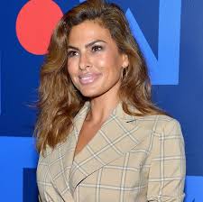 Auburn leans more toward brown than strawberry red locks. Eva Mendes Claps Back After Instagram Troll Says She S Getting Old