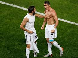 Dê a sua opinião e vote nos melhores jogadores e equipas nas nossas votações! Lc Ronaldo Apanha Messi Como Segundo Melhor Marcador De Sempre Maisfutebol