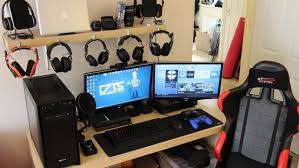 How to make a cool gaming room. Interior Adorable Gaming Room Design Ideas Astounding Game Room Interior Design Featuring Cream Wooden Desk An Video Game Rooms Gaming Room Setup Gaming Desk