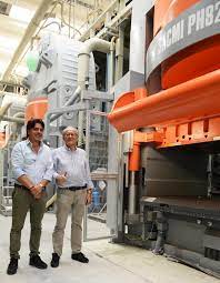 Последние твиты от sacmi (@sacmiimola). New Sacmi Ph8200 The First Press Goes To The Romani Group Sacmi