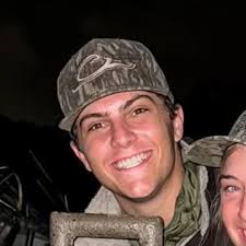 What could be causing my boat motor to snap and run