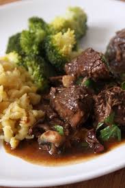 Le Bœuf Bourguignon De Julia Child Beau A La Louche Bourguignon De Boeuf Bœuf Bourguignon Plats Mijotes