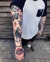 Tattoo By Designxaz Traditional Traditionaltattoo Traditionalartist Oldtat Traditional Hand Tattoo Traditional Tattoo Sleeve Body Art Tattoos