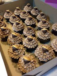 Acorn Cupcakes Google Search Baby Shower Fall Woodland Creatures Baby Shower Baby Shower Cupcakes For Boy