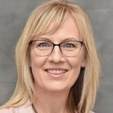 Carlotta Carr's Instagram, Twitter & Facebook