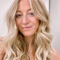 Theresa Rath's Instagram, Twitter & Facebook