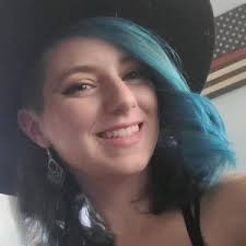 Rus (@alleygatorteeth)