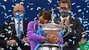 Rafa nadal superó a tsitsipas, vigente campeón del torneo, en el último partido de la fase de grupos y se cita con medvedev el sábado en semifinales. Nadal Holt Nach Thriller Gegen Tsitsipas 12 Barcelona Titel Tennis Sportnews Bz