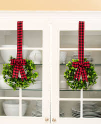 It's time to get rid of the vines above your cabinets and replace them with something more unique, dynamic, and exciting. 7 Farmhouse Christmas Decorating Ideas For Your Kitchen Ltd Commodities