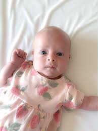 Happy Wednesday! Would it be possible for someone to please change the  colour of the bedsheets to a light sage green or a pale pink, please? The  white sheets are definitely past