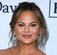 We've watched him go from teenage swoops back. Hairstyles That Make Your Face Look Thinner Nicole Hudson