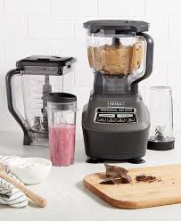 Making things like coleslaw, or potato salad, or even a carrot cake is easier now with this blender. Ninja Bl770 Blender Food Processor Mega Kitchen System Reviews Small Appliances Kitchen Macy S