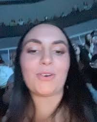 Leah Pyle's Instagram, Twitter & Facebook