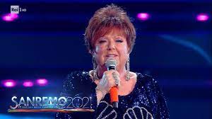 Chiamami per nome di francesca michielin e fedez fiamme negli occhi dei coma_cose. Orietta Berti Canta Quando Ti Sei Innamorato A Sanremo 2021 Video Gazzetta Del Sud