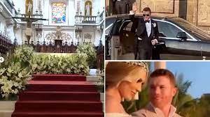 Una semana después de vencer contundentemente a billy joe saunders, saúl 'canelo' álvarez volvió a estar de fiesta, pero en esta ocasión, la celebración fue su boda con su novia y madre de su hija más. 7ju7p 2mrqf Bm