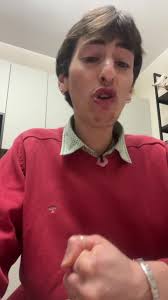 Video di lulu💕 (@sonotroppoannoiato) con original sound