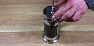Kaffee aus der french press ist eine der einfachsten und besten zubereitungsmethoden für leckeren kaffee! Kaffeezubereitung Mit Der Frenchpress