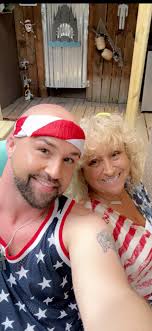 Lee Roberts (@lee.roberts.10) • Facebook