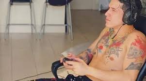 It's also used in the online discussion whether it's social media or forums. Club De Fans De Lenny Tavarez Home Facebook