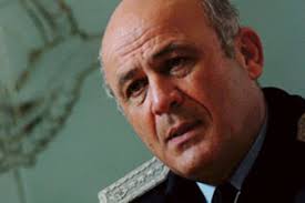 Para Chevalier, "no se podía seguir con tareas duplicadas"