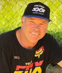 Shirley Wakefield's Instagram, Twitter & Facebook