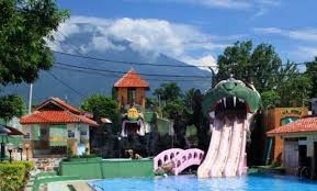 Untuk kolam renang, pengunjung cukup membayar rp 9.000 untuk dewasa dan rp 7.000 wisata pemandian air panas sangkanhurip kuningan ini selalu ramai pengunjung pada hari libur sekolah. Harga Tiket Masuk Pemandian Air Panas Sangkanhurip Kuningan Lokasi Alamat Penginapan Di Sekitar Wisata Buka Jam Jejakpiknik Com