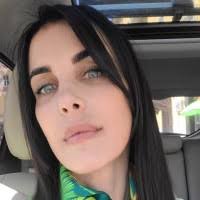 300+ perfiles de «Eskelson»