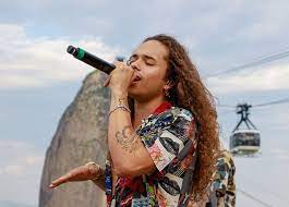Começou sua carreira em 2016, publicando vídeos de covers através do seu canal no youtube. Cantor Vitao Se Apresenta Em Bombinhas Nesta Quinta Feira O Municipio