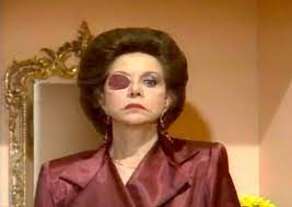 The same year, she portrayed an independent mexican reporter in rambo: Cuna De Lobos Conoce El Lado Comico De Catalina Creel Video Internacionales Radio Panamericana