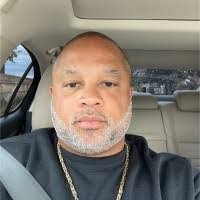 Robert Lamons's Instagram, Twitter & Facebook