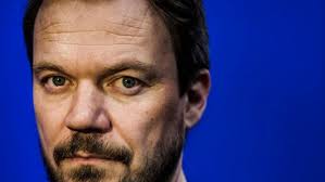 Peter Sommers store chok: Blev lam fra brystet og ned som 13-årig