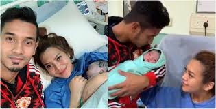 Net worth, overview, biography, birthday, family mawar rashid was born on april 3, 1995 in malaysia (25 years old). Mawar Rashid Selamat Lahirkan Baby Boy