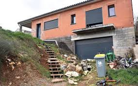 Alors que delphine jubillar n'a plus donné signe de vie depuis le 16 décembre dernier, un proche et d'ajouter : Disparition De Delphine Jubillar Les Enqueteurs Recensent Puits Et Mines Autour De Son Domicile Le Parisien