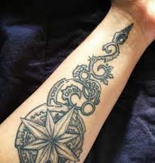Kumpulan desain henna pengantin, for fun, tangan & kaki mahendi india, cara 1.0.1 cara mudah membuat desain henna di tangan. Luxury Tato Tribal Di Tangan Simple In 2021 Tattoos Polynesian Tattoo Tribal