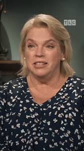 Janelle’s departure marks the end of an era…or the start of something new?  Don’t miss the midseason finale of #SisterWives, tonight at 10/9c!