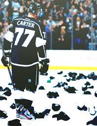 Los Angeles Kings Jeff Carter Scores A Natural Hat Trick On Free Hat Giveaway Night March 4 2013 La Kings Hockey Kings Hockey Jeff Carter