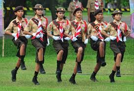 Contoh keikutsertaan siswa di sekolah dalam pelatihan dasar.mengikuti olimpiade fisika matematika dan kimia di luar negeri. Partisipasi Dalam Usaha Pembelaan Negara Komunitas Guru Pkn