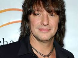 Richie Sambora fuera de BON JOVI definitivamente?. Tráiler de ANNIHILATOR.  El cantante de HELIX en solitario. Otro invitado de AYREON. Adelanto del  grupo del ex- teclista de BANZAI, TEBAS. Portada y adelanto