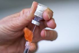 Berlin — biontech said on monday it plans to set up a regional headquarters and build a new manufacturing site for its vaccines based on messenger rna technology (mrna) in singapore, in the latest move to expand its production network. Njie6za31lgim