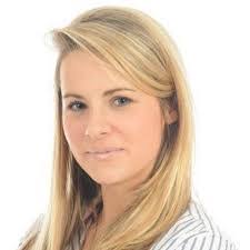 Jessica Earp's Instagram, Twitter & Facebook